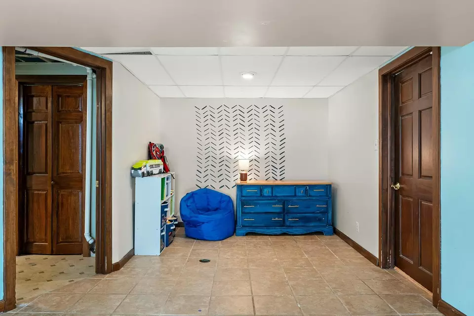 Entry Way - 148 N Kelly St, Hobart, IN 46342 photo 5 of 5