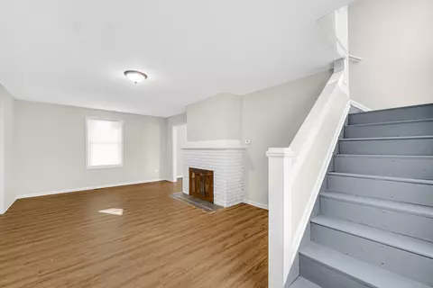 Living - 721 Vermont St, Gary, IN 46402 photo 2 of 3