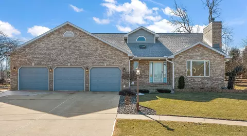 3800 Autumn Ln, Valparaiso, IN 46385