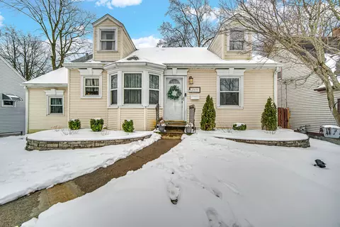 2714 Clough Ave, Highland, IN 46322