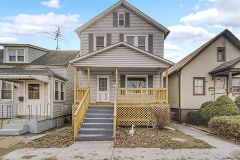 1536 121st St, Whiting, IN 46394