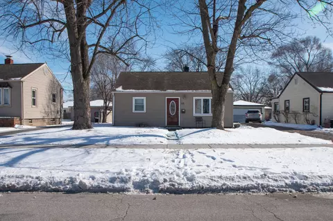 125 N Dwiggins St, Griffith, IN 46319 photo 2