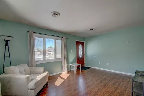 125 N Dwiggins St, Griffith, IN 46319 photo 8