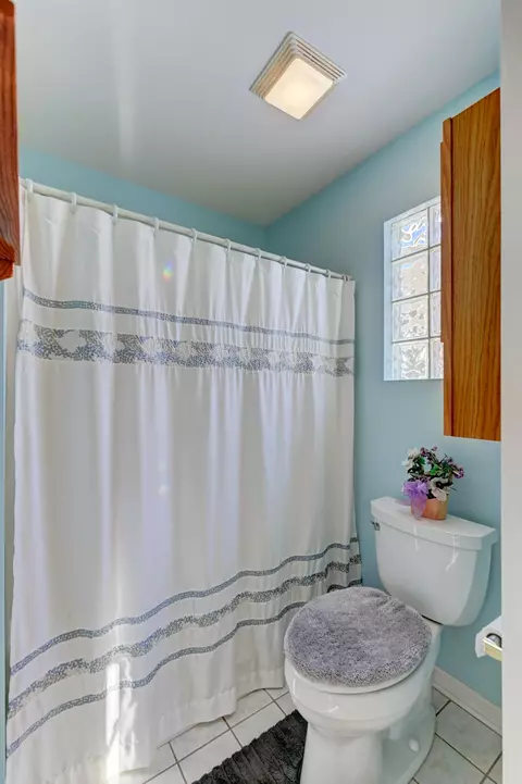 8229 Pointe Dr, Crown Point, IN 46307 photo 11