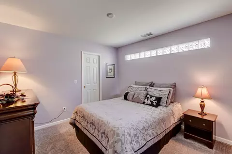 8229 Pointe Dr, Crown Point, IN 46307 photo 12