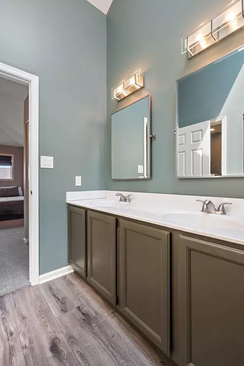 Bath - 647 E Brookside Dr, Crown Point, IN 46307 photo 7 of 11