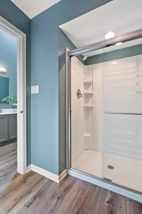 Bath - 647 E Brookside Dr, Crown Point, IN 46307 photo 9 of 11