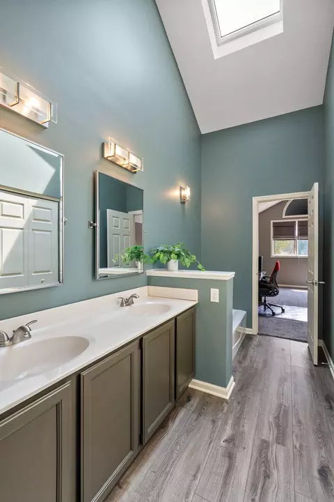 Bath - 647 E Brookside Dr, Crown Point, IN 46307 photo 8 of 11