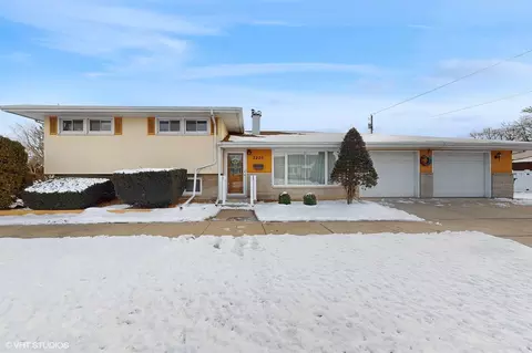 3220 Martha St, Highland, IN 46322