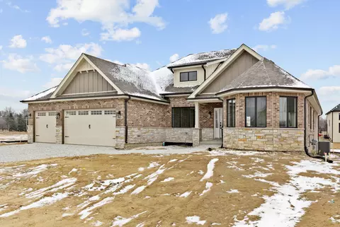 9403 Tall Grass Trl, Saint John, IN 46373
