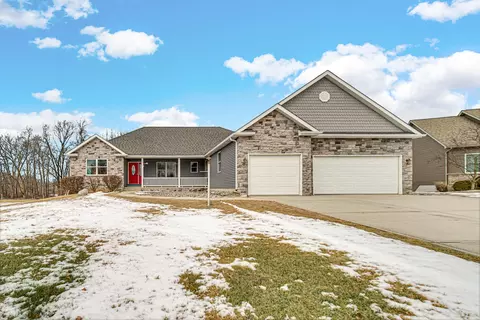 1501 Domke Dr, Valparaiso, IN 46383