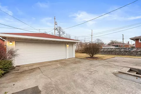 1045 Willard St, Gary, IN 46404 photo 17