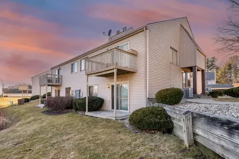 983 Millpond Rd, Valparaiso, IN 46385