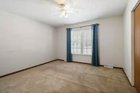 4515 Oak St, Griffith, IN 46319 photo 10