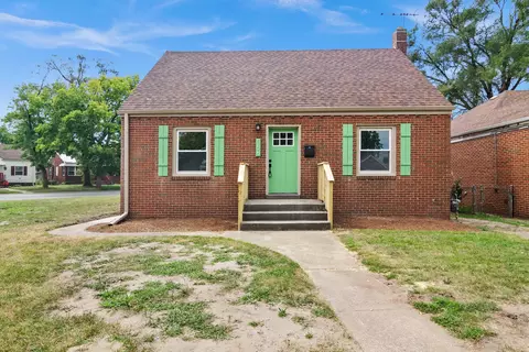 Exterior - 556 Ellsworth St, Gary, IN 46404 photo 1 of 2
