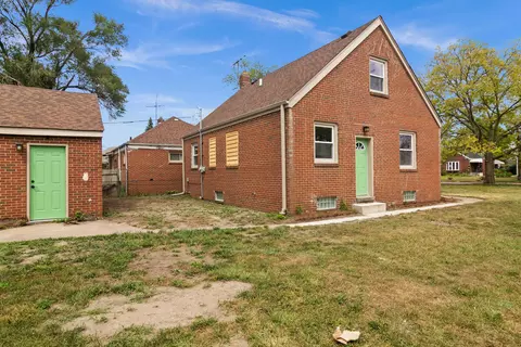 Exterior - 556 Ellsworth St, Gary, IN 46404 photo 2 of 2