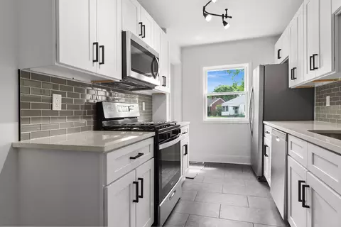 Kitchen - 556 Ellsworth St, Gary, IN 46404 photo 2 of 3