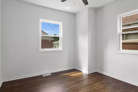 Bedroom - 556 Ellsworth St, Gary, IN 46404 photo 2 of 7