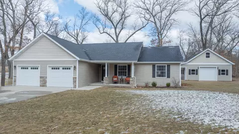 7137 S 590, North Judson, IN 46366
