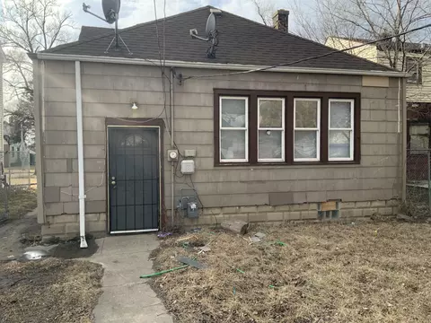 363 Taft Pl, Gary, IN 46404 photo 3