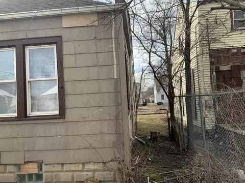 363 Taft Pl, Gary, IN 46404 photo 5
