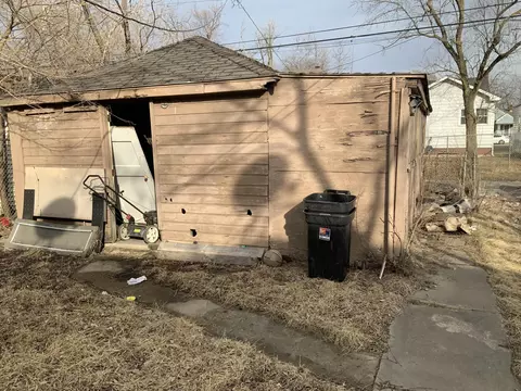 363 Taft Pl, Gary, IN 46404 photo 6