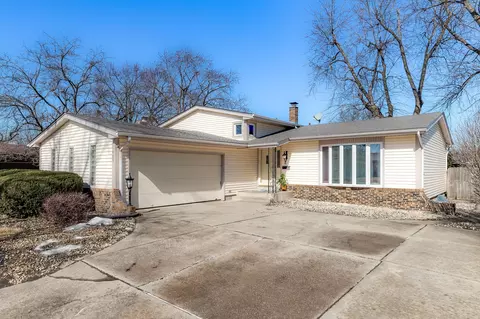 1825 Holly Ln, Munster, IN 46321