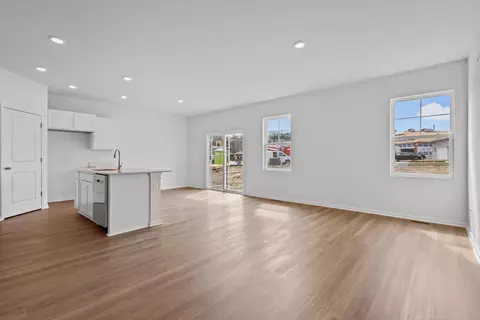 Living - 7343 E 116th Pl, Winfield, IN 46307 photo 1 of 3