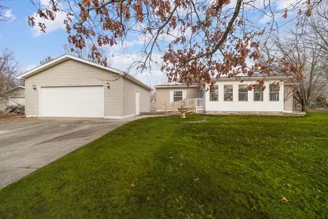 11303 N 550, De Motte, IN 46310 photo 2