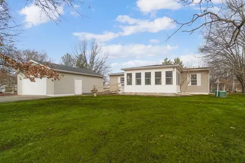 11303 N 550, De Motte, IN 46310 photo 1