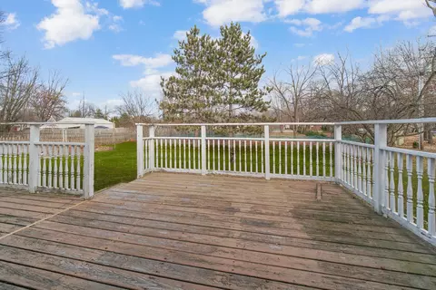 11303 N 550, De Motte, IN 46310 photo 22