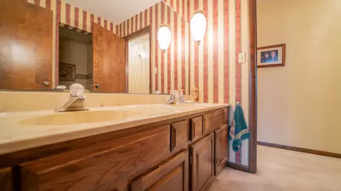 Bath - 18912 Parrish Ave, Lowell, IN 46356 photo 1 of 2