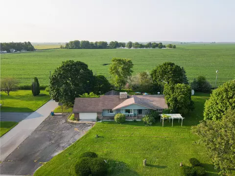 200 E North St, Brook, IN 47922 photo 4