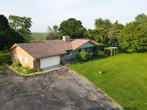 200 E North St, Brook, IN 47922 photo 2