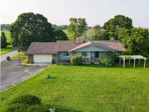 200 E North St, Brook, IN 47922 photo 1