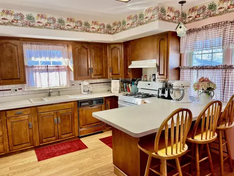 Kitchen - 526 N Wheeler St, Griffith, IN 46319 photo 2 of 4