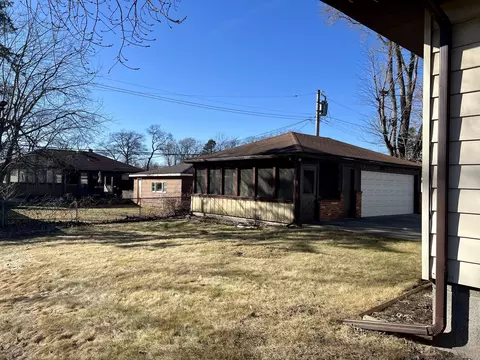 Exterior - 526 N Wheeler St, Griffith, IN 46319 photo 4 of 5