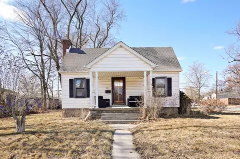 244 N Dwiggins St, Griffith, IN 46319 photo 1