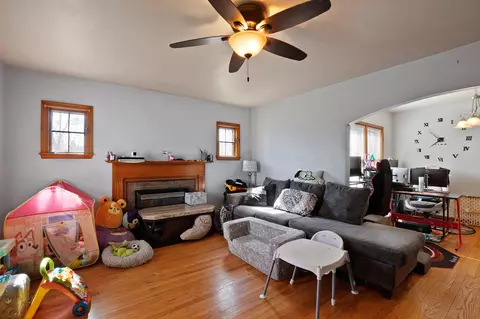 244 N Dwiggins St, Griffith, IN 46319 photo 4