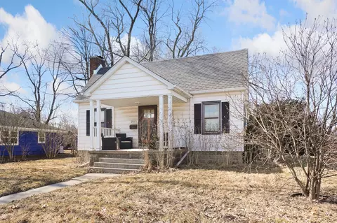 244 N Dwiggins St, Griffith, IN 46319 photo 2