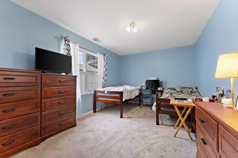 Bedroom - 1643 Chestnut Dr, Crown Point, IN 46307 photo 2 of 2