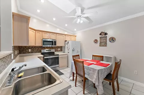 Kitchen - 1643 Chestnut Dr, Crown Point, IN 46307 photo 1 of 2