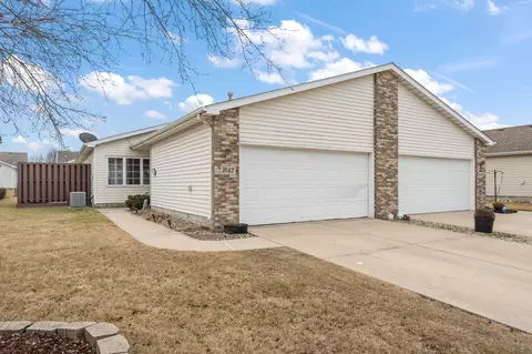 Exterior - 1643 Chestnut Dr, Crown Point, IN 46307 photo 1 of 5
