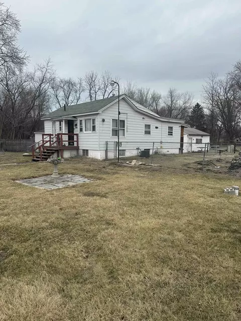 4445 Arthur St, Gary, IN 46408 photo 3