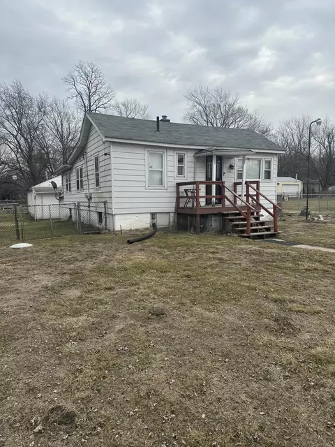 4445 Arthur St, Gary, IN 46408 photo 2