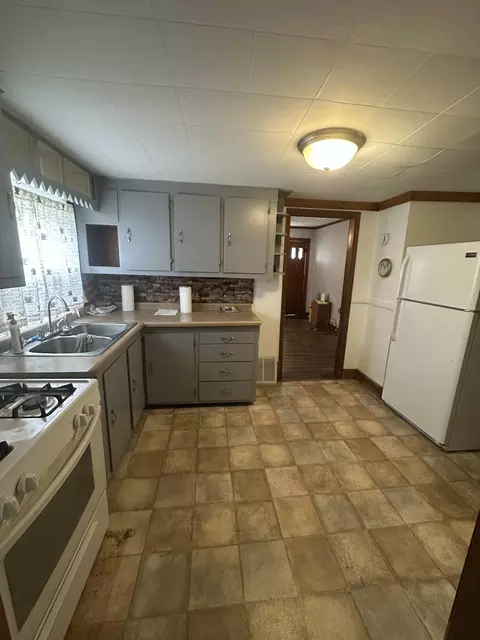 4445 Arthur St, Gary, IN 46408 photo 9