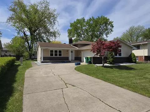 1804 Holly Ln, Munster, IN 46321