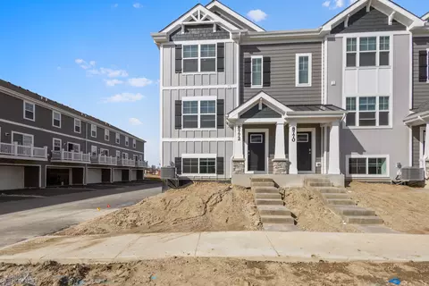 8754 Clover Ln, Saint John, IN 46373