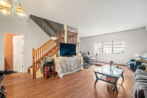 Living - 1238 Saddle Back Ln, Porter, IN 46304 photo 1 of 2