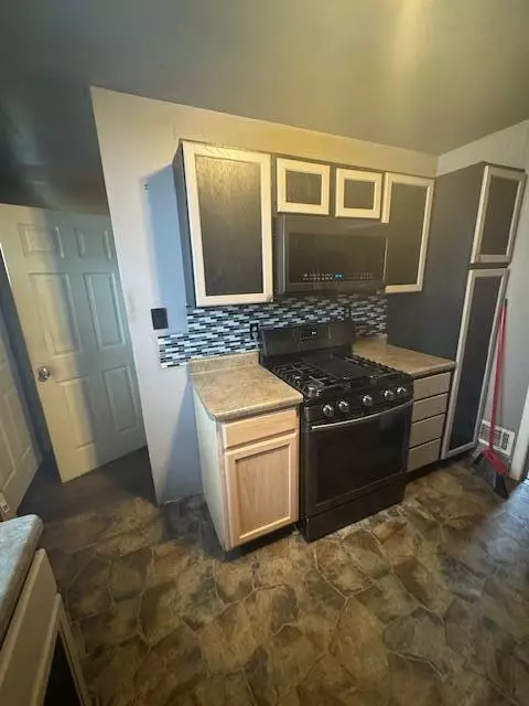 699 State St, Gary, IN 46403 photo 2